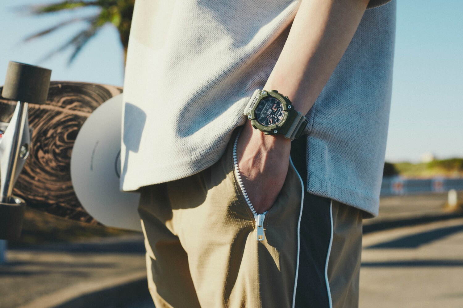 G-SHOCK新作腕時計、鮮やかカラーの薄型スケルトンウオッチなど3型｜写真13