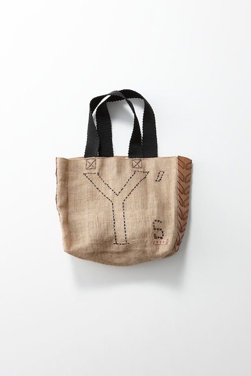 Y’sがバッグブランド「ダッズィ」とコラボレーション - コーヒー豆の袋を再利用したハンドメイド | 写真