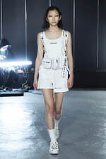 イクミ 2021年春夏コレクション - モノクロの世界で映える、パンキッシュな輝き｜写真29