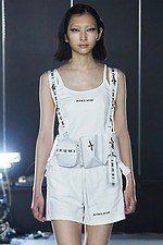 イクミ 2021年春夏コレクション - モノクロの世界で映える、パンキッシュな輝き｜写真30