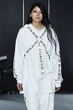 イクミ 2021年春夏コレクション - モノクロの世界で映える、パンキッシュな輝き｜写真34