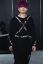 イクミ 2021年春夏コレクション - モノクロの世界で映える、パンキッシュな輝き｜写真36