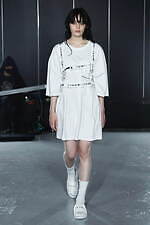 イクミ 2021年春夏コレクション - モノクロの世界で映える、パンキッシュな輝き｜写真41