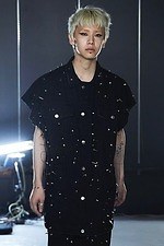 イクミ 2021年春夏コレクション - モノクロの世界で映える、パンキッシュな輝き｜写真45