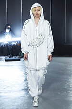 イクミ 2021年春夏コレクション - モノクロの世界で映える、パンキッシュな輝き｜写真46