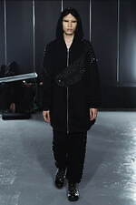 イクミ 2021年春夏コレクション - モノクロの世界で映える、パンキッシュな輝き｜写真47