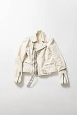 ザ ヴィリディアン×イサムカタヤマ バックラッシュ、カウレザー＆“白なめし”馬革ライダースジャケット｜写真2