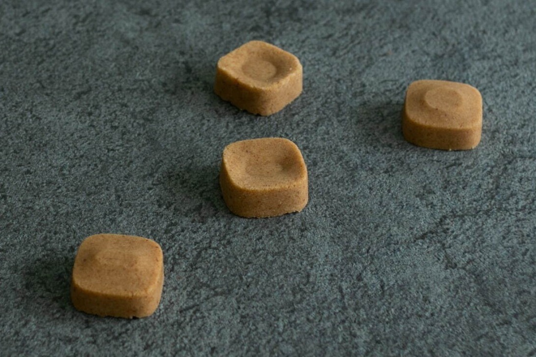 和菓子｜濃厚バターの和菓子「金甘酪」“落雁”モチーフの新感覚くちどけ×ミルクの風味、カノーブルから