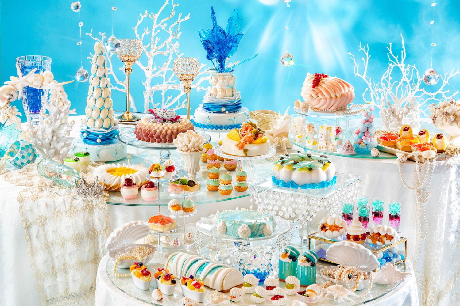 ヒルトン東京 プリンセス マーメイド のスイーツビュッフェ ティアラのムースや巻貝のケーキ ファッションプレス ヒルトン東京 プリンセス マーメイド のスイーツビュッフェ ティアラのムースや巻貝のケーキ ファッションプレス