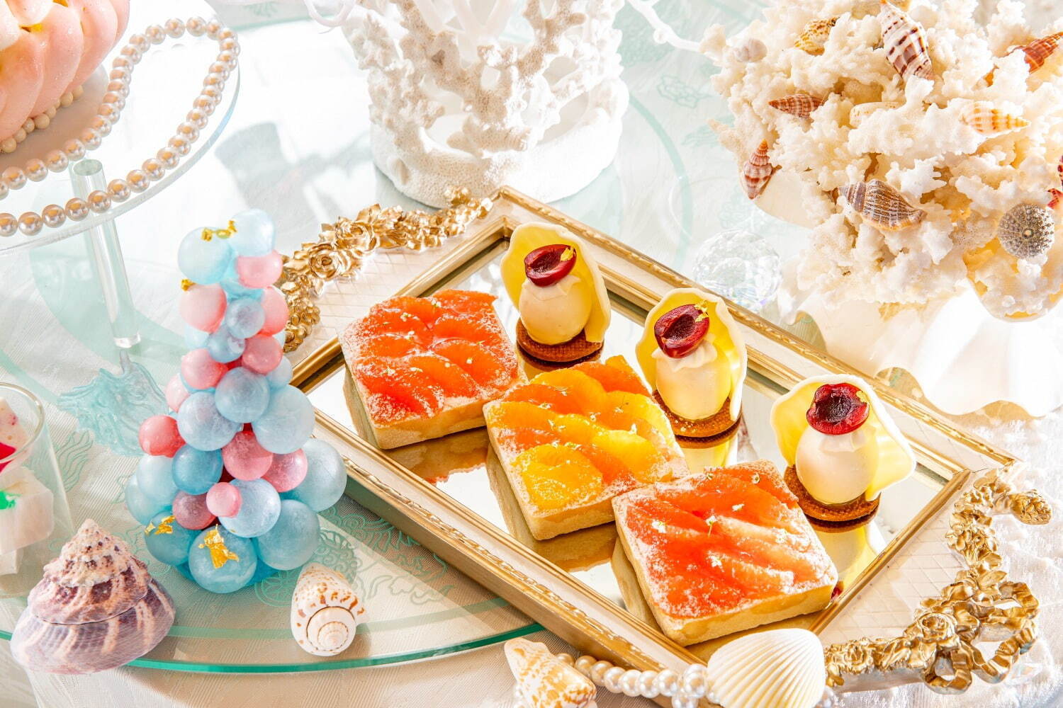 ヒルトン東京“プリンセス・マーメイド”のスイーツビュッフェ、ティアラのムースや巻貝のケーキ｜写真9