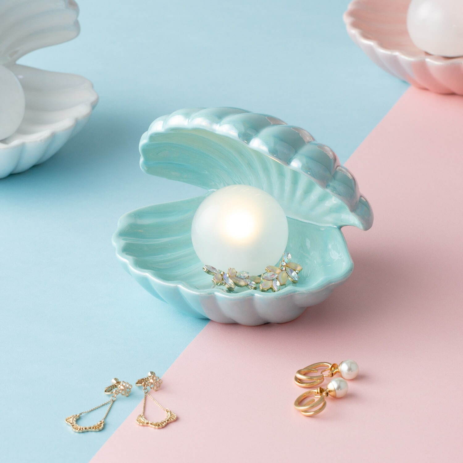 フランフラン“貝殻”モチーフの食器＆ランプに新色、シェル型ポーチの