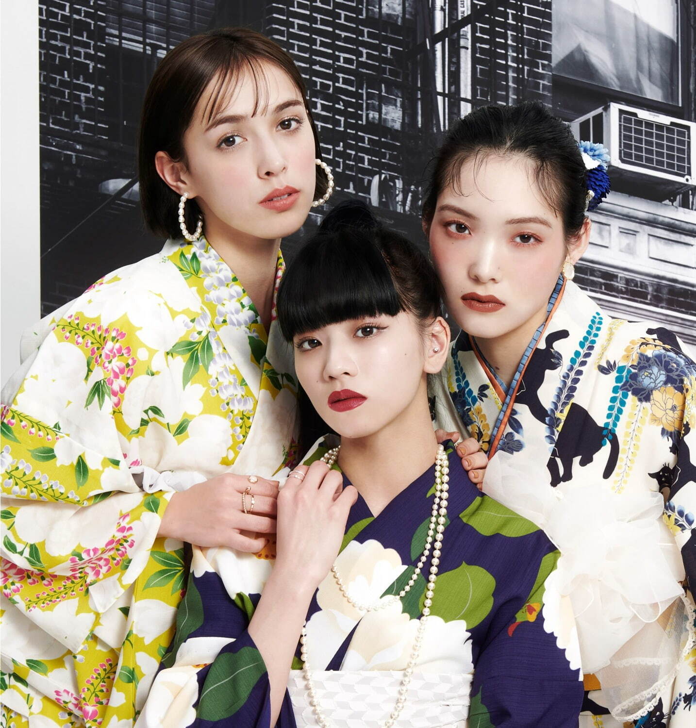 メイベリン ニューヨーク×ふりふ“落ちないリップ”着想のコラボ浴衣、猫やフラワーモチーフ｜写真13