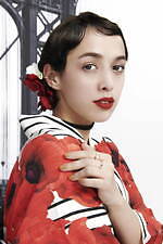 メイベリン ニューヨーク×ふりふ“落ちないリップ”着想のコラボ浴衣、猫やフラワーモチーフ｜写真3