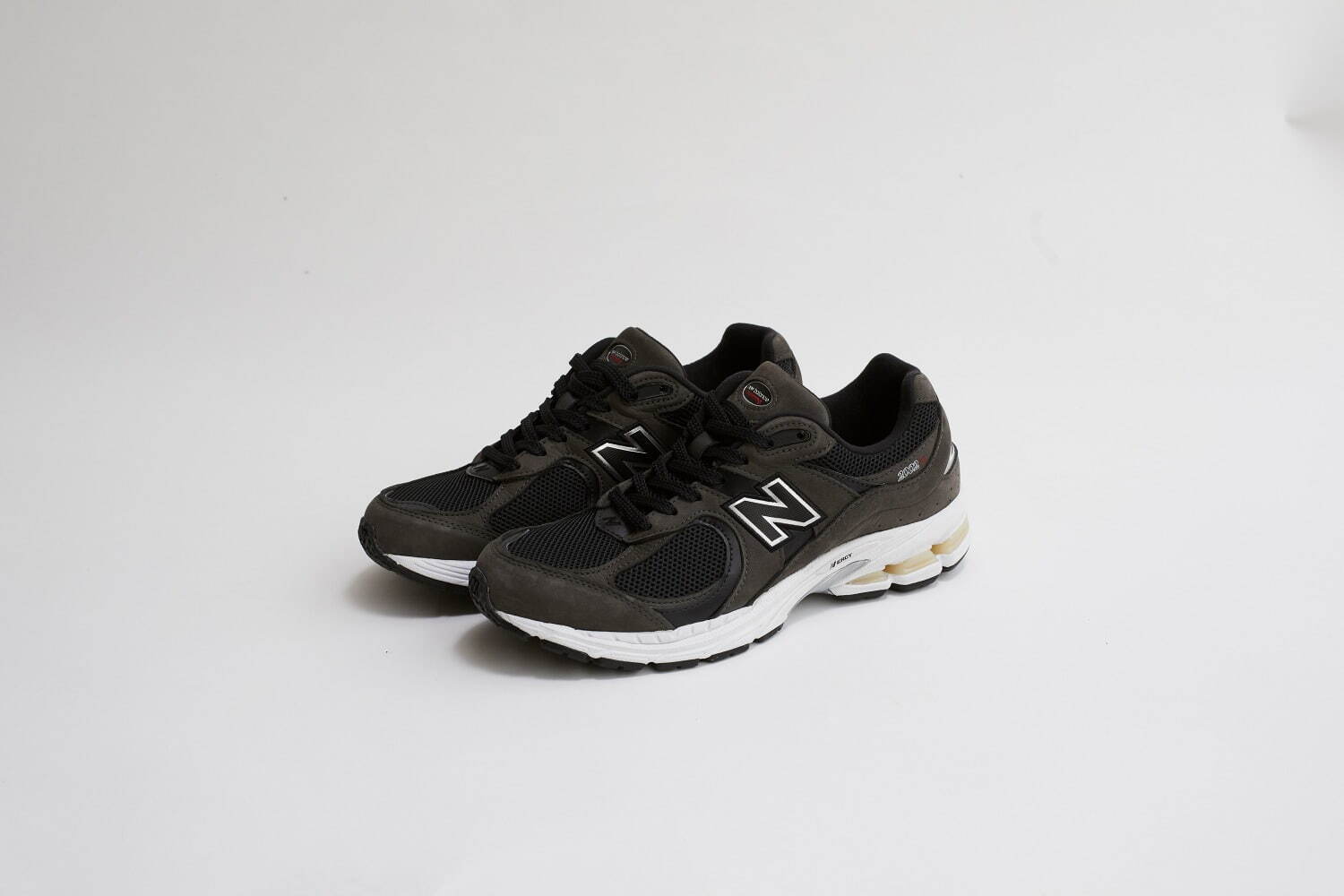 newbalance ニューバランス 2002R ブラック