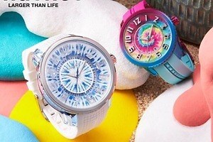 テンデンス“タイダイ柄”の腕時計、インデックスが光る「フラッシュ」にホワイト＆ブルーモデル