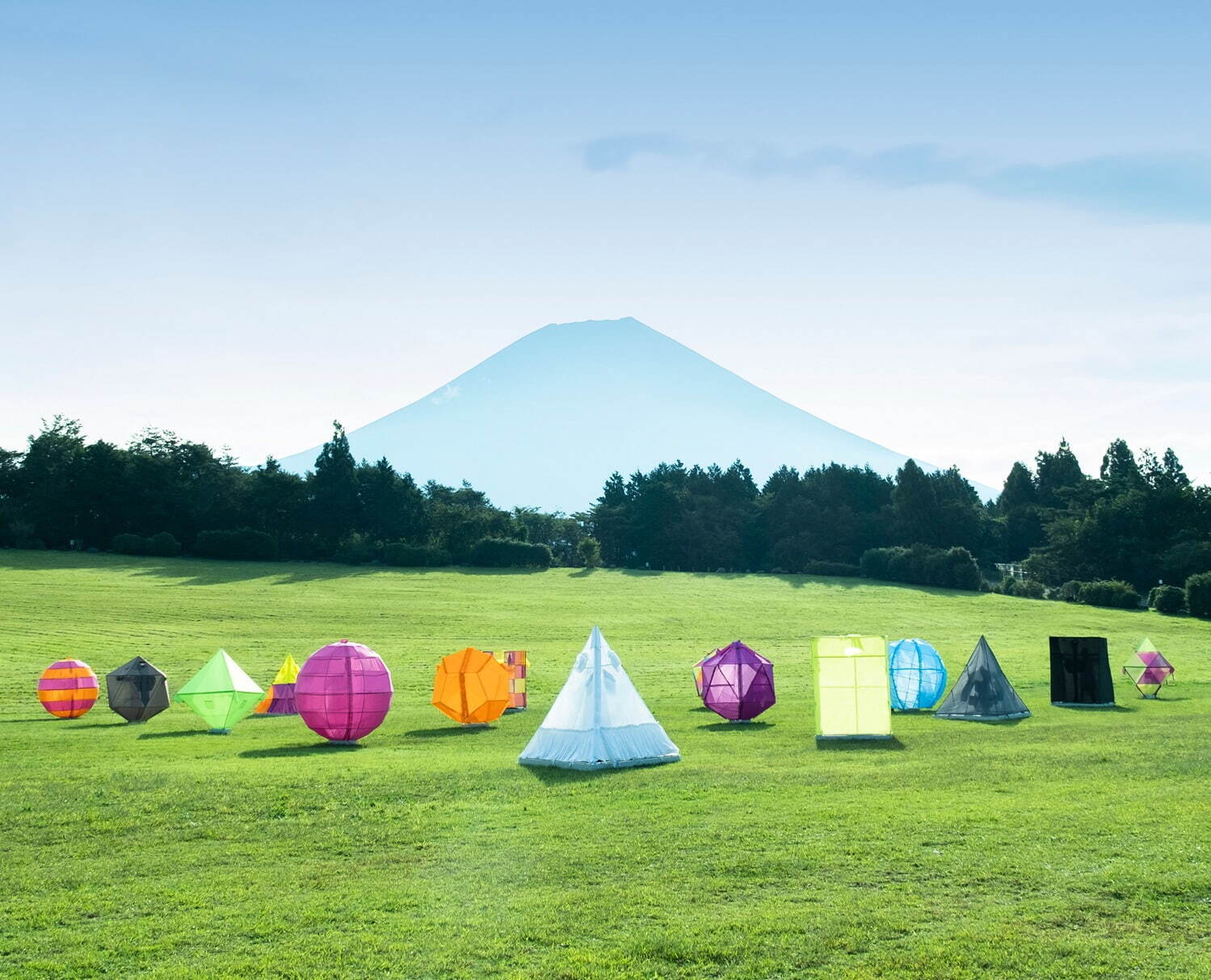 写真3 39 アンリアレイジの展覧会 Aとz 言葉の壁 から覗く18年分のコレクション展示 福岡で ファッションプレス 写真3 39 アンリアレイジの展覧会 Aとz 言葉の壁 から覗く18年分のコレクション展示 福岡で ファッションプレス