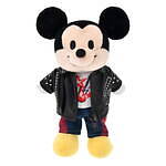 ディズニーストア『クルエラ』着想のパンキッシュなTシャツ＆真っ赤なドレス、コスチュームセットも｜写真9