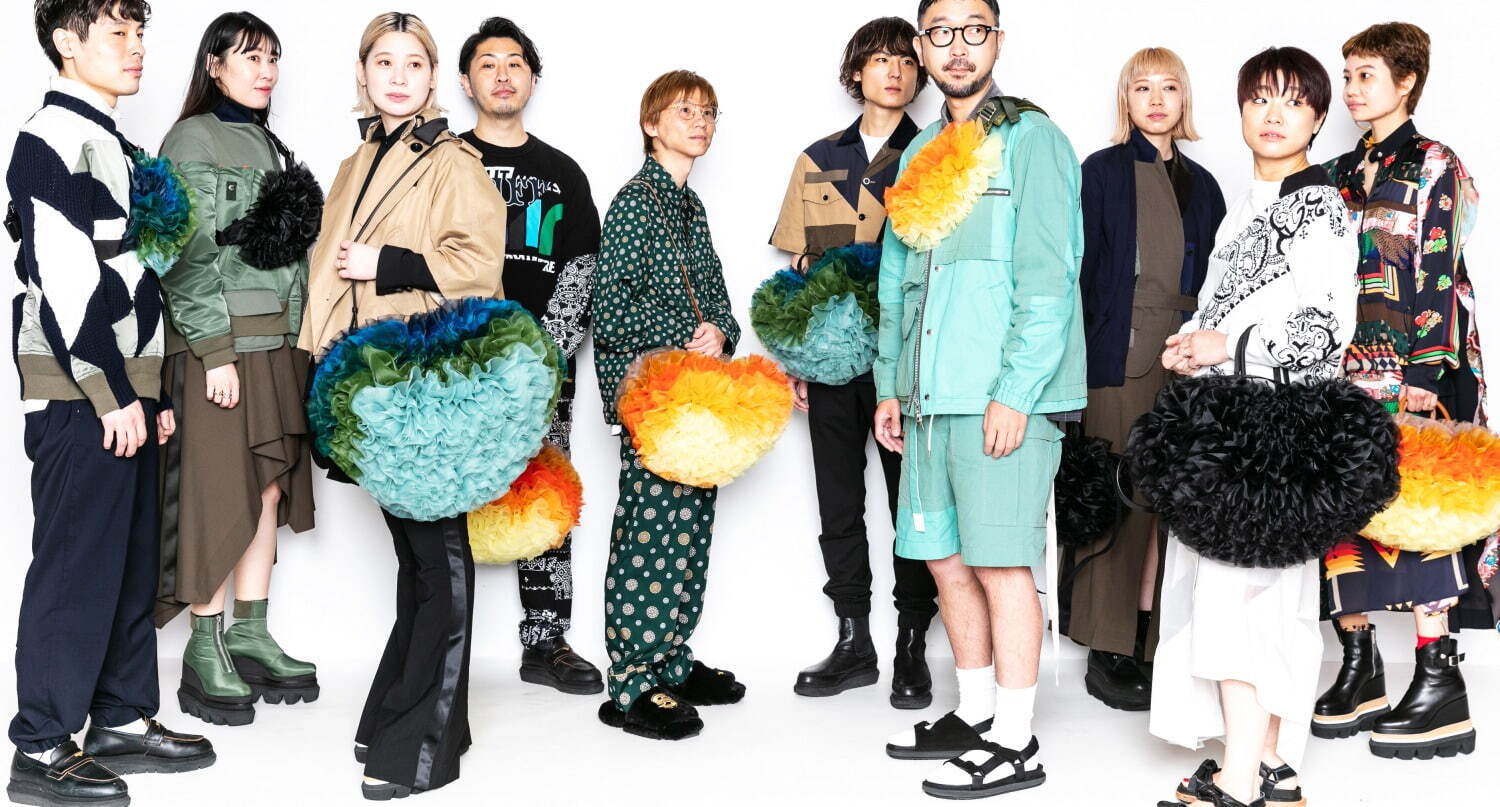 sacai×トモコイズミの“フリル”バッグ、トレンチコートやミリタリーウェア着想のグラデカラー｜写真9