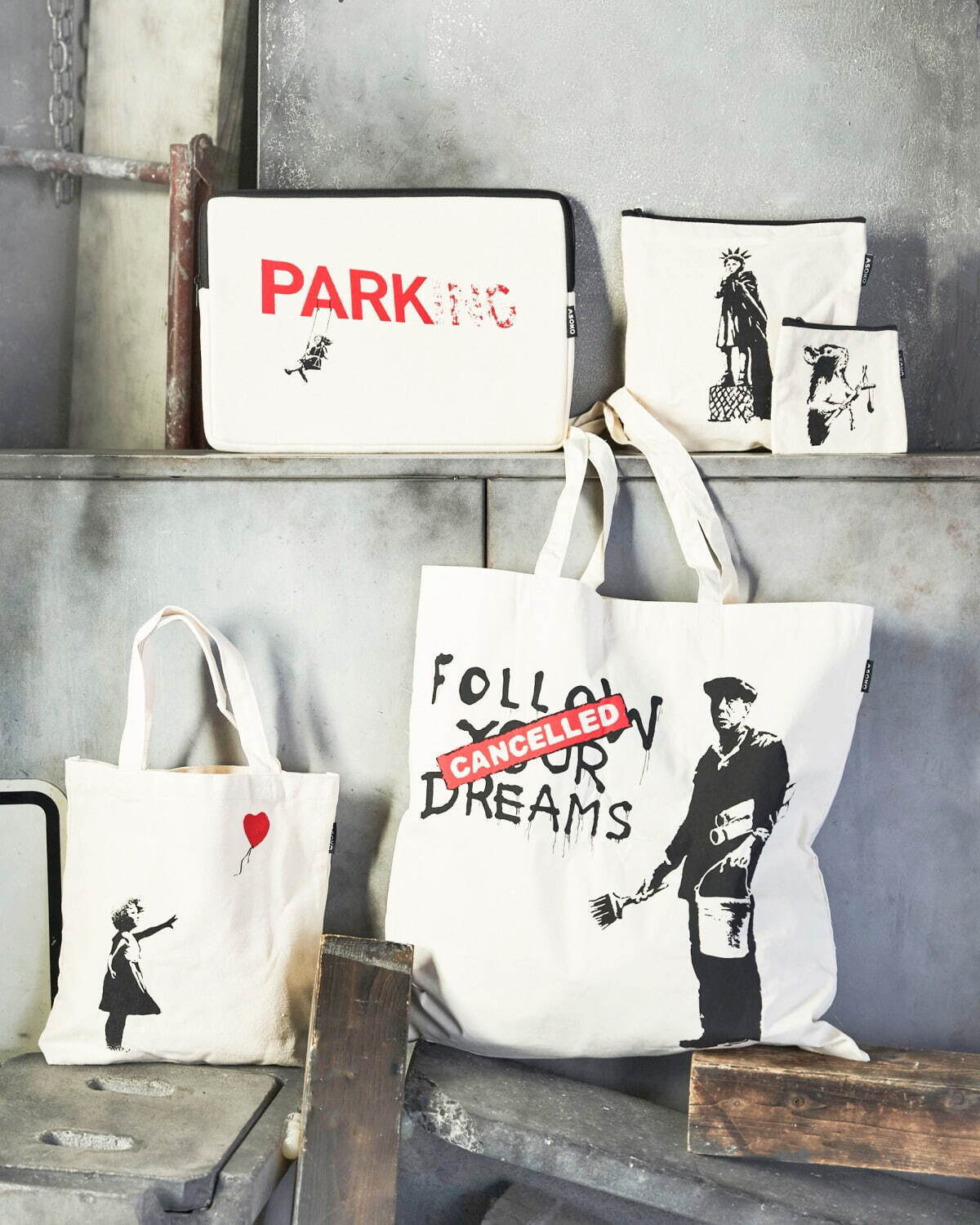 ASOKO“バンクシーのグラフィティ”を配したトートバッグなど、ブランダライズドとコラボ｜写真2