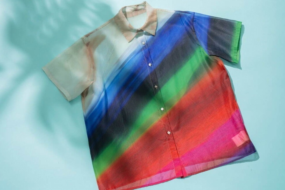 夏コーデ｜メゾンスペシャル“トロピカルグラデーション”のシャツやワンピース、iPhoneケースなど