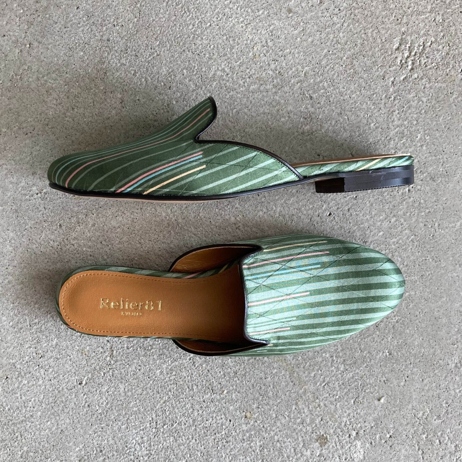 Kimono Flat Mule 19,800円(税込)