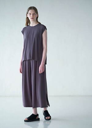 【ISSEY MIYAKE】 イッセイミヤケ （9） フロントドレープカットソー Issey Miyake Crest Top - White | Garmentory