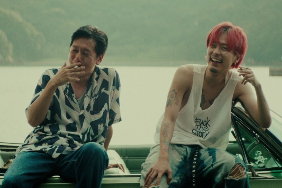 井浦新＆成田凌共演映画『ニワトリ☆フェニックス』、“火の鳥”を探す旅を描く新感覚のロードムービー