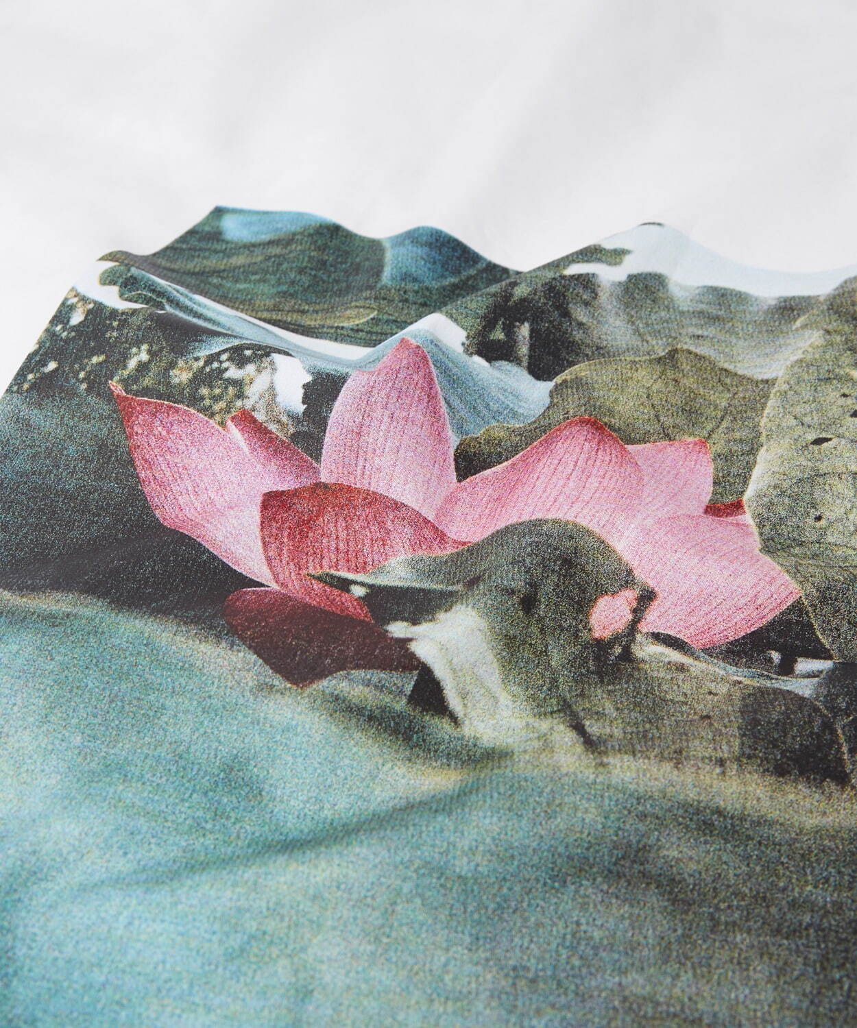 マルニから“ミャオ族”にオマージュした刺繍Tシャツやパッチワークワンピース｜写真19