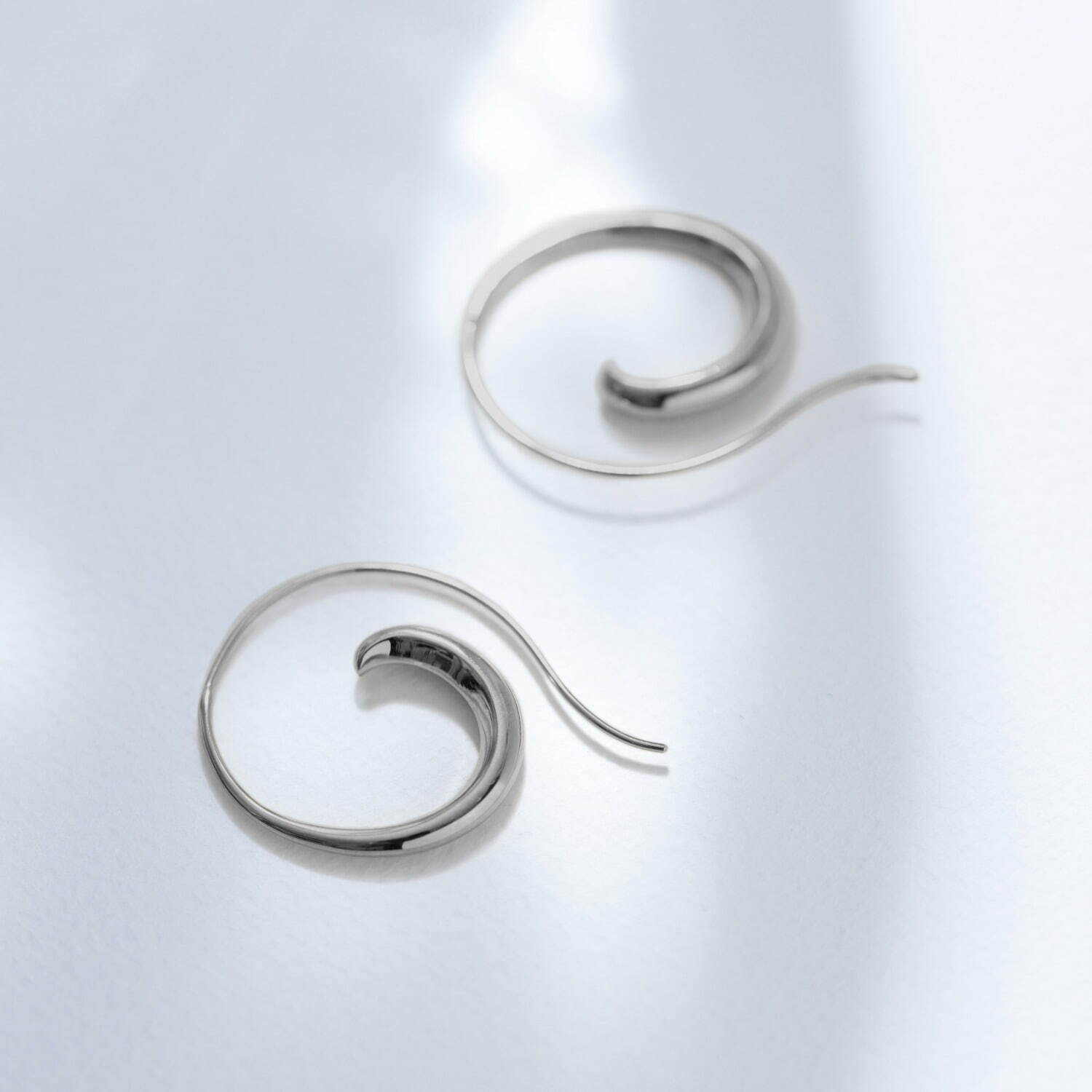 Noble of Water K10WG Pierced Earrings 39,600~ Cxgi