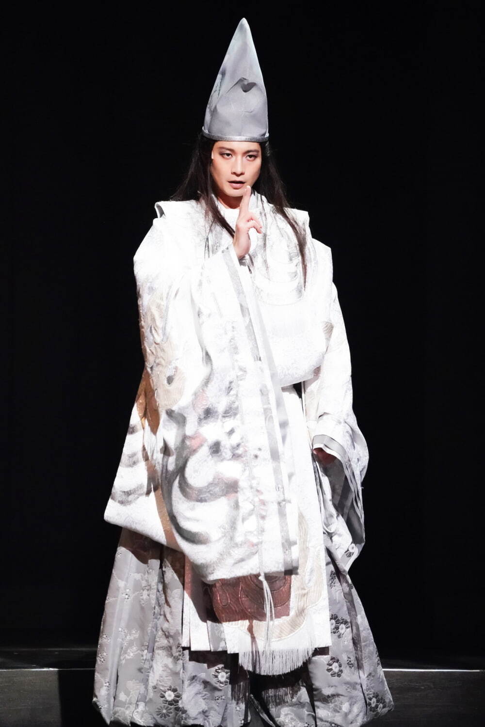 写真15/15｜中村倫也×吉岡里帆×向井理共演、劇団☆新感線