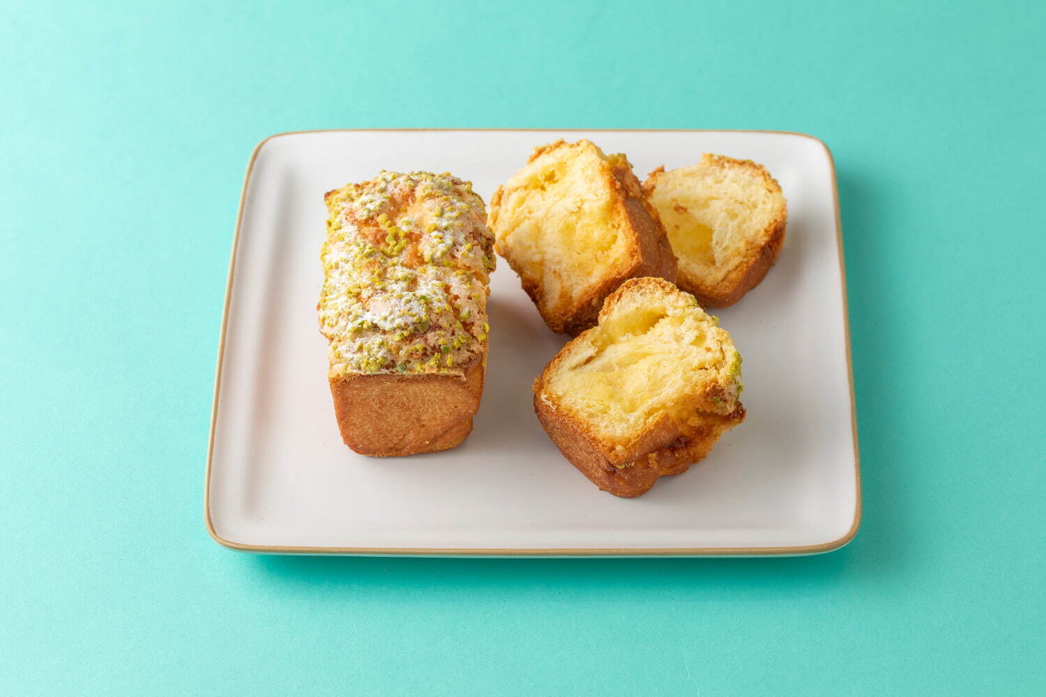 “レモンスイーツ＆パン”がエキュート・グランスタに集結、檸檬型ケーキや2層のカップデザート｜写真15