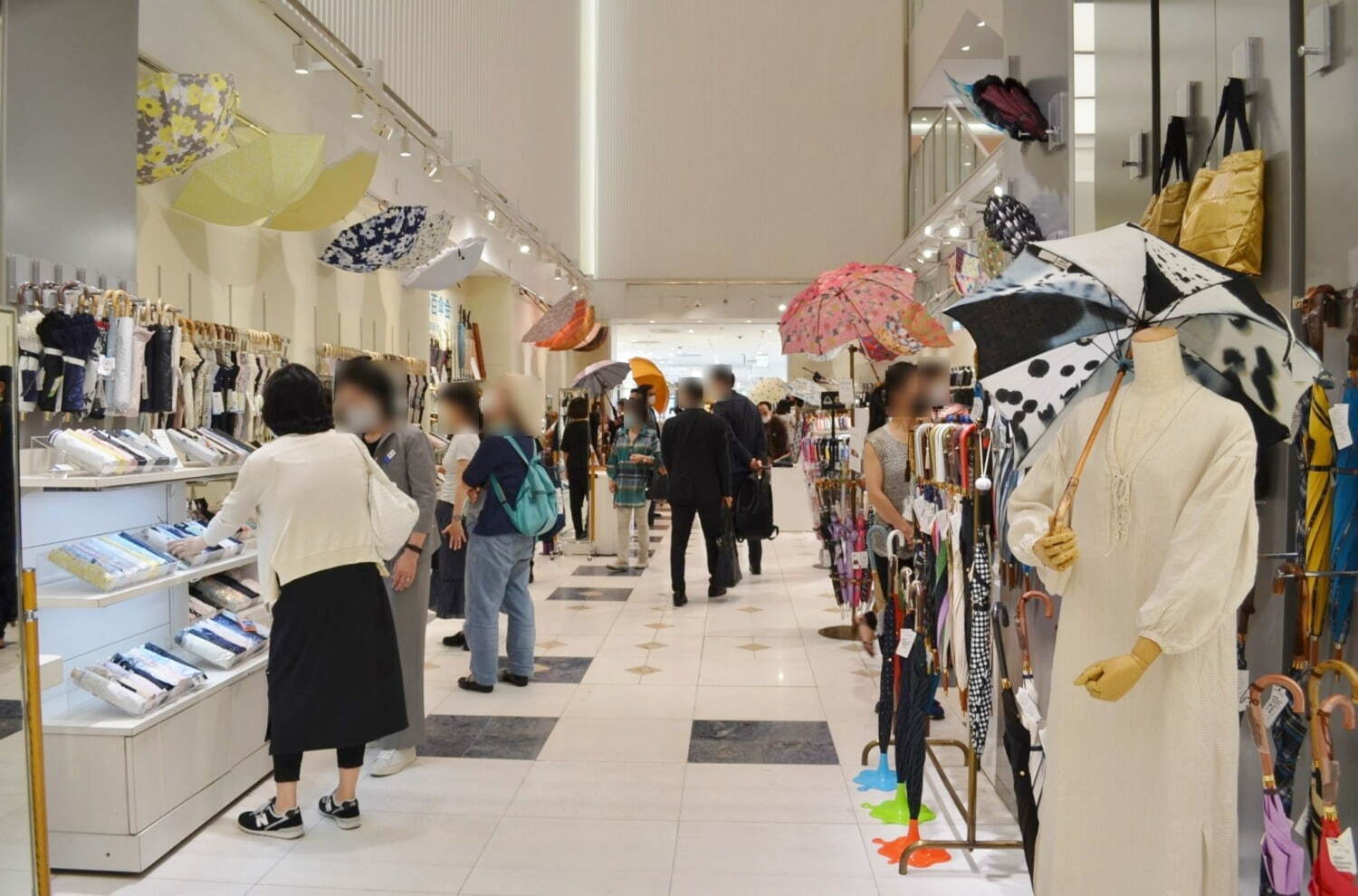 「日本の職人傘」国産高級ビニール傘や着物生地の晴雨兼用傘など、約3,000本が松屋銀座に｜写真13