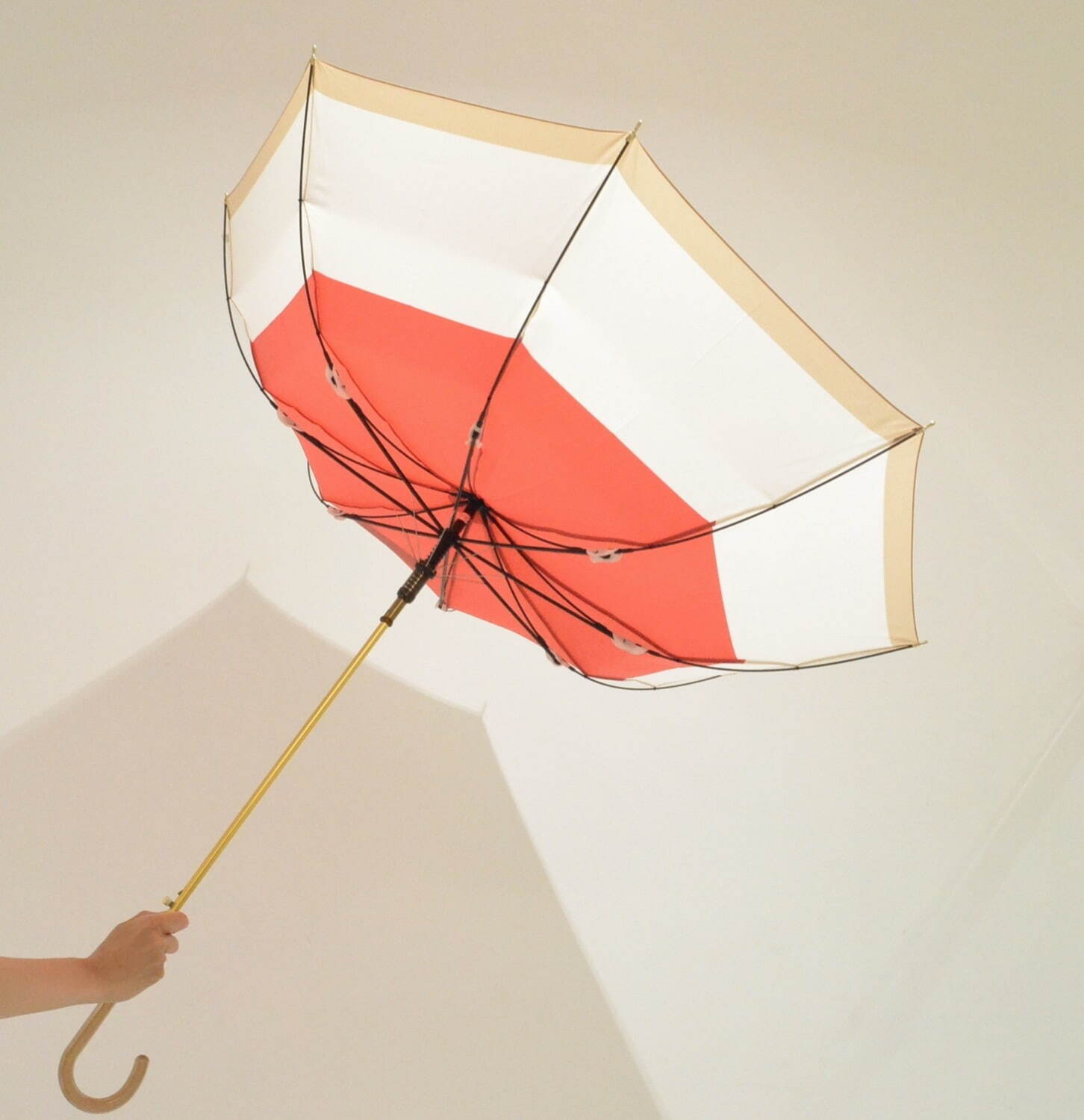 「日本の職人傘」国産高級ビニール傘や着物生地の晴雨兼用傘など、約3,000本が松屋銀座に｜写真5