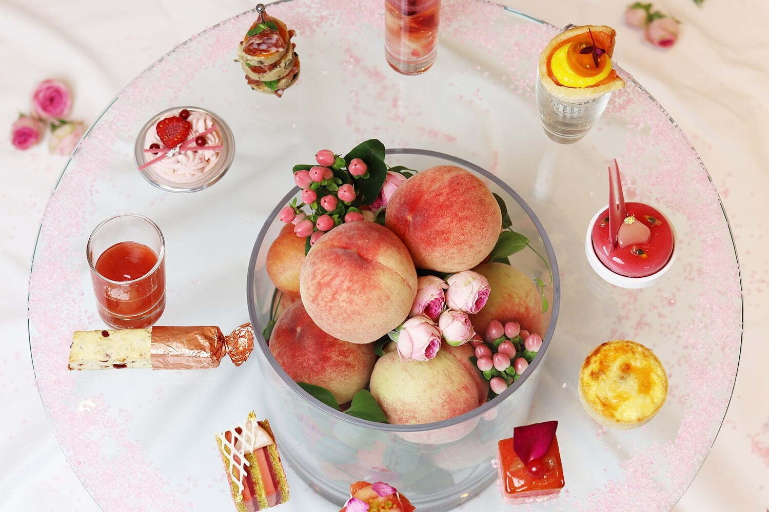 ハイアット リージェンシー 横浜「“桃の極み”アフタヌーンティー」
