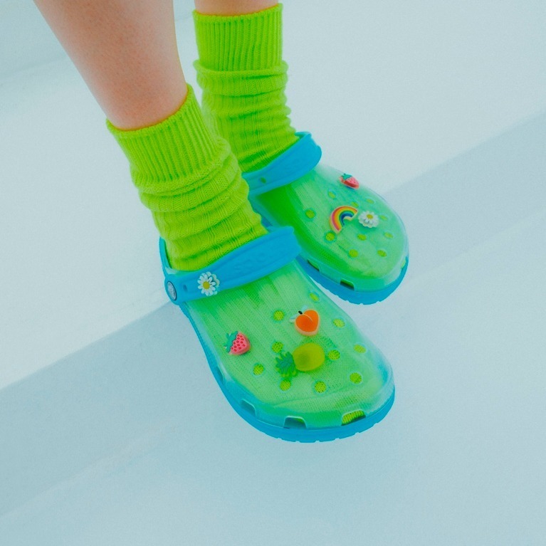 クロックス(crocs) クラシック トランスルーセント クロッグ｜写真5