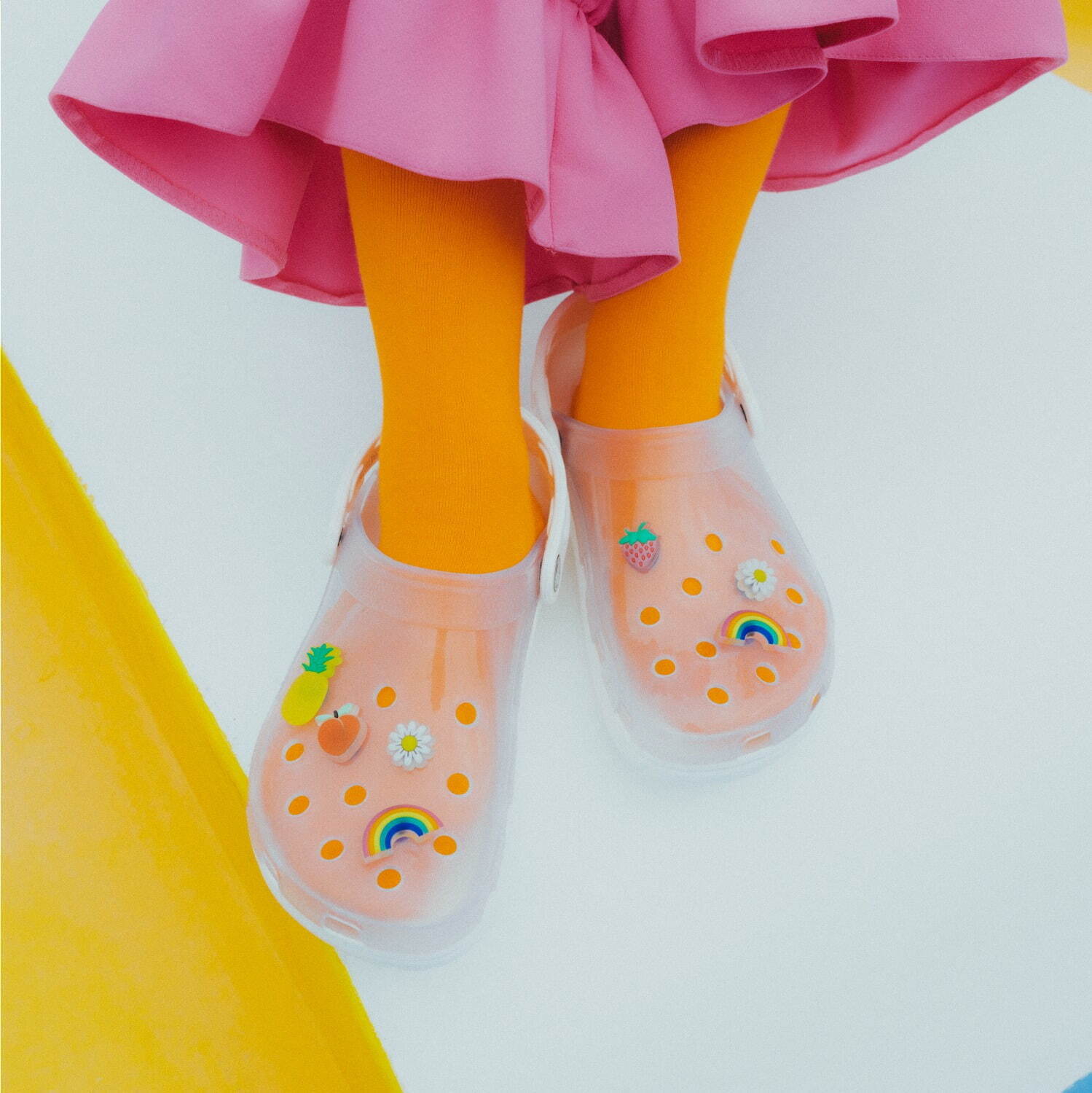 クロックス(crocs) クラシック トランスルーセント クロッグ｜写真9