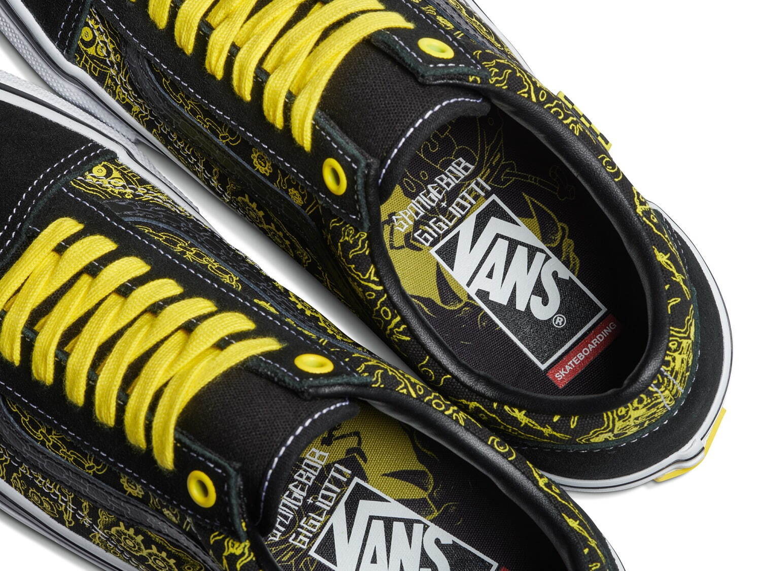 VANS×スポンジ・ボブ×マイク・ギグロッティ、スカルや有刺鉄線モチーフのスニーカー＆アパレル｜写真4