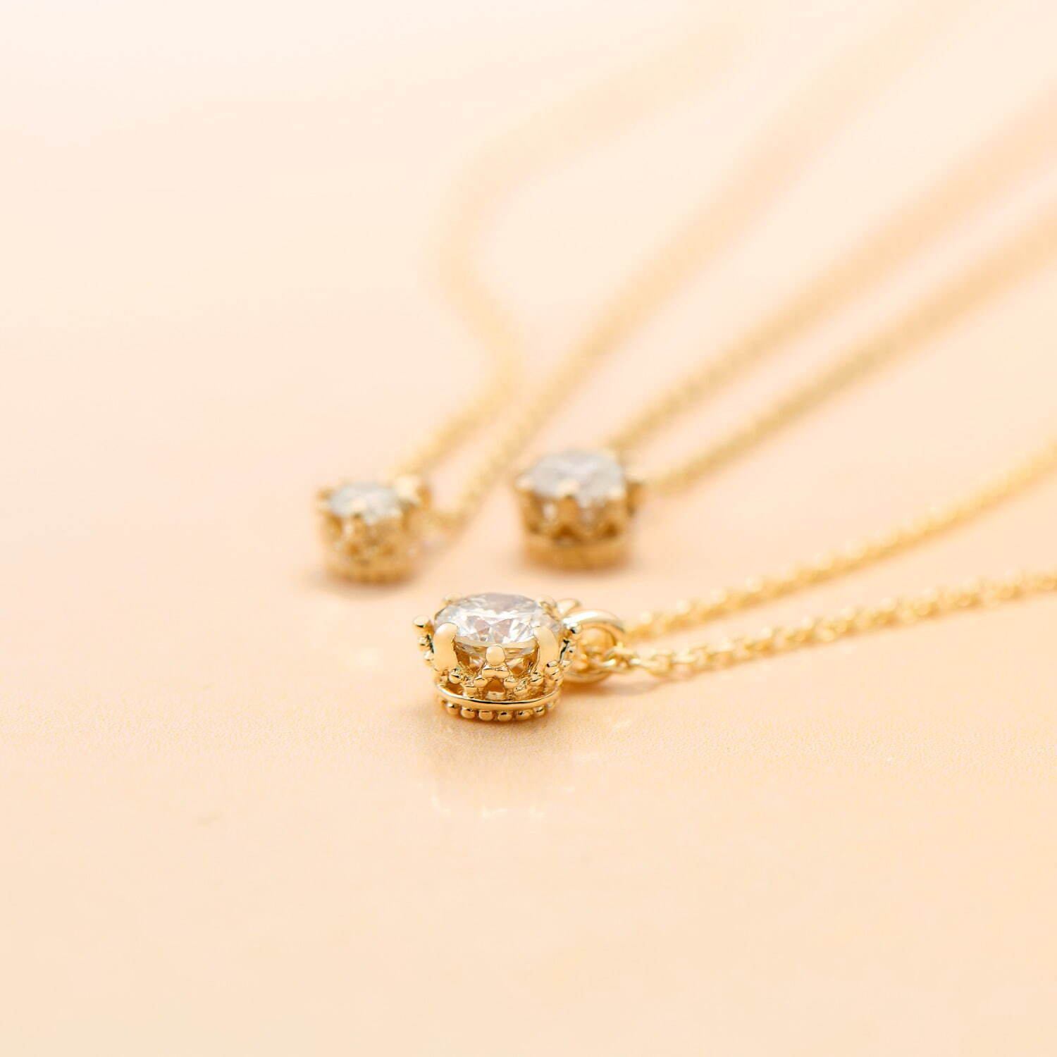 ノジェス ダイヤモンドネックレス(K10YG/ダイヤモンド)
価格：0.05ct 22,000円、0.10ct 30,800円、0.15ct 39,600円