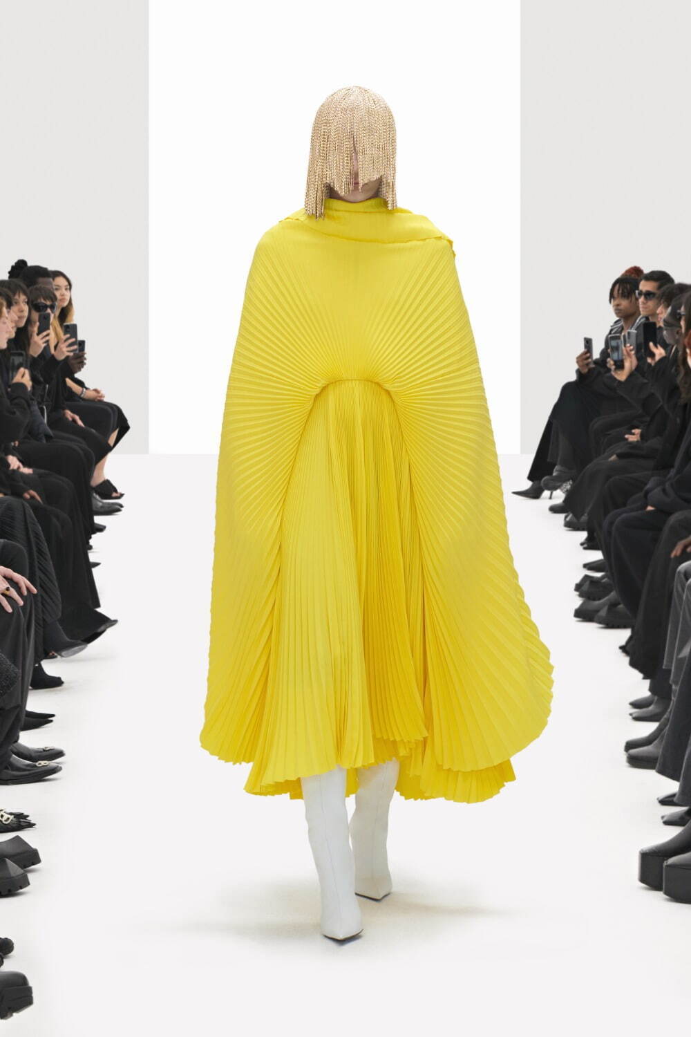 バレンシアガ(BALENCIAGA) 2022年春ウィメンズ&メンズコレクション  - 写真3