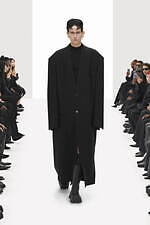 バレンシアガ 22年春コレクション - テクノロジーを通した“もう1つの現実”の中で｜写真2