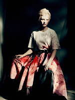 アレキサンダー・マックイーン 2021-22年秋冬ウィメンズコレクション、アネモネの美しさを永遠に｜写真4