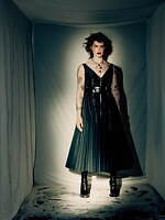 アレキサンダー・マックイーン 2021-22年秋冬ウィメンズコレクション、アネモネの美しさを永遠に｜写真10