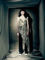 アレキサンダー・マックイーン 2021-22年秋冬ウィメンズコレクション、アネモネの美しさを永遠に｜写真13