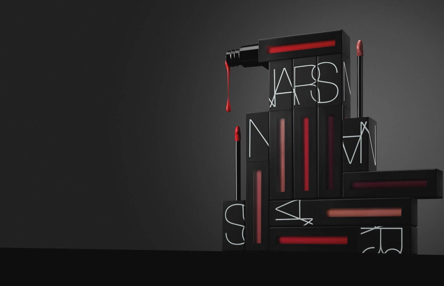 NARS21年秋コスメ“キスしても落ちない”マットリップに新色、洗練ローズヌードや鮮烈レッド - ファッションプレス