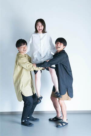 ズッカ×ジャルジャル、学ラン風ジャケットや白衣風ショップ