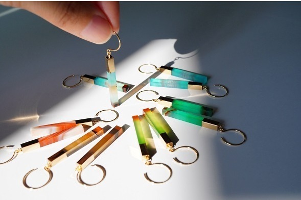 トーカティブ“まるでアイスキャンディ”の鮮やか天然石ピアス、新宿伊勢丹で限定販売