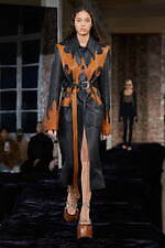 アクネ ストゥディオズ 2022年春夏ウィメンズ - 未来的な要素に手仕事のぬくもりを｜写真9