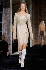 アクネ ストゥディオズ 2022年春夏ウィメンズ - 未来的な要素に手仕事のぬくもりを｜写真16