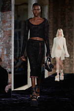 アクネ ストゥディオズ 2022年春夏ウィメンズ - 未来的な要素に手仕事のぬくもりを｜写真26