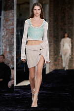 アクネ ストゥディオズ 2022年春夏ウィメンズ - 未来的な要素に手仕事のぬくもりを｜写真30